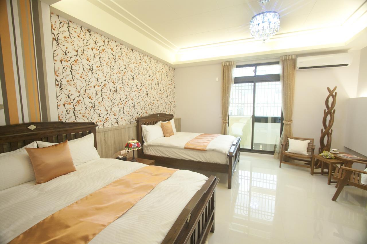 Mrs. Zhuang Homestay Città di Hualien Esterno foto